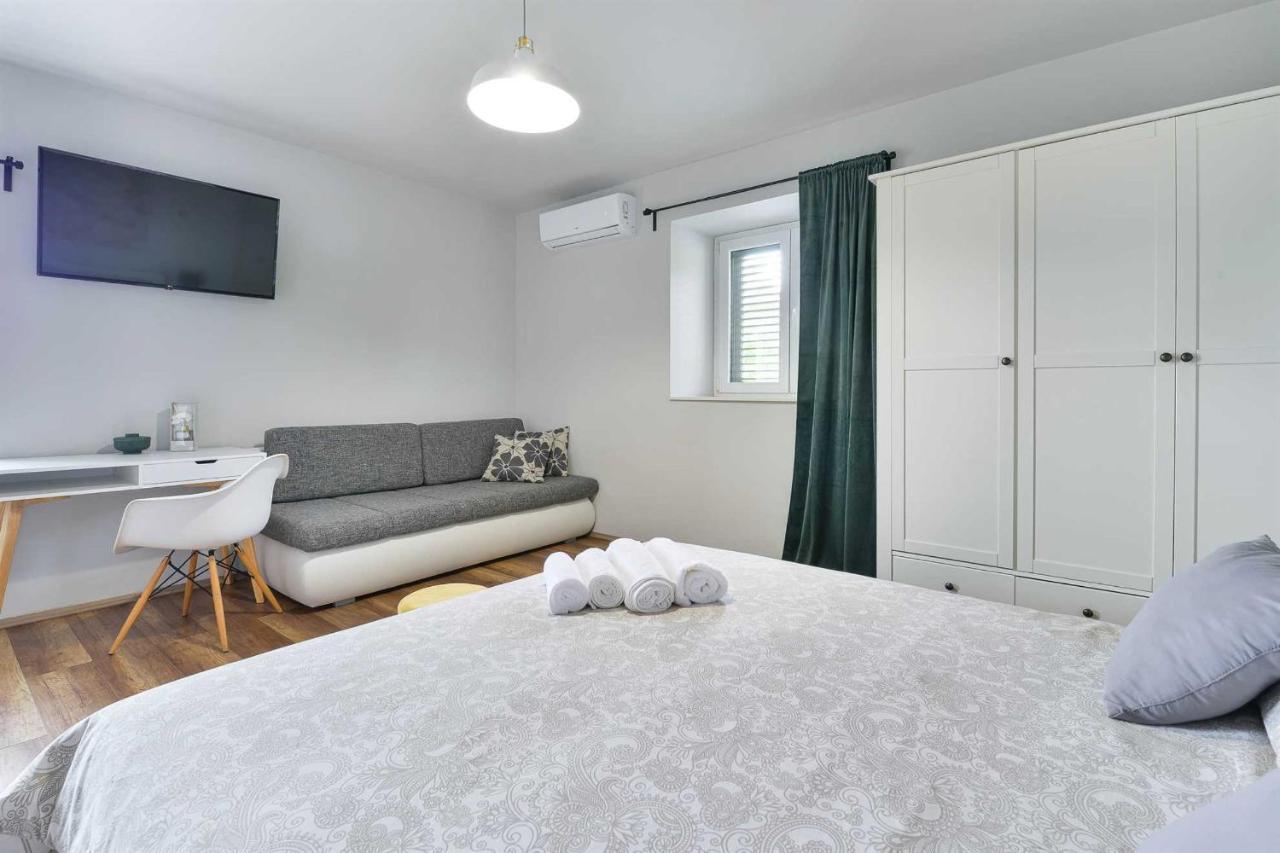 Stone Villa Didovi Snovi With Heated Pool Lisane Ostrovicke Luaran gambar