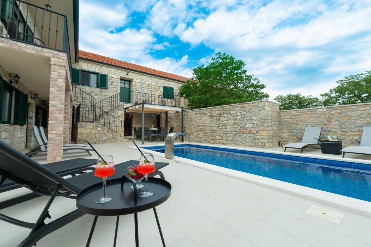 Stone Villa Didovi Snovi With Heated Pool Lisane Ostrovicke Luaran gambar